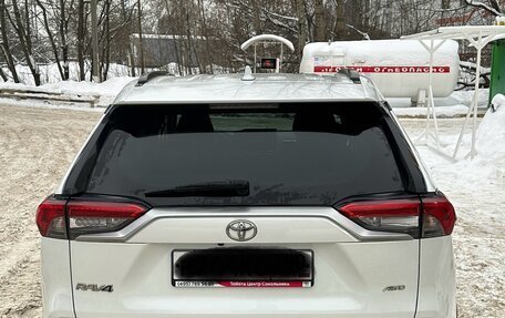 Toyota RAV4, 2021 год, 3 100 000 рублей, 6 фотография