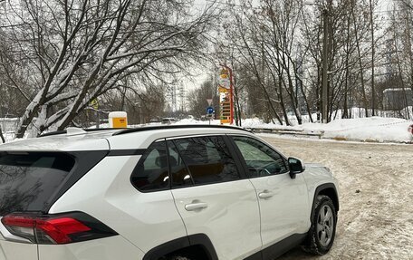 Toyota RAV4, 2021 год, 3 100 000 рублей, 5 фотография