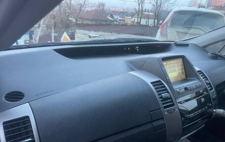 Toyota Prius, 2011 год, 775 000 рублей, 6 фотография