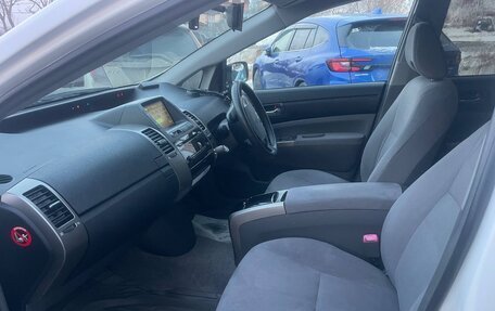 Toyota Prius, 2011 год, 775 000 рублей, 5 фотография