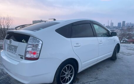 Toyota Prius, 2011 год, 775 000 рублей, 11 фотография