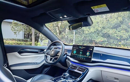 BYD Qin, 2024 год, 1 770 000 рублей, 8 фотография