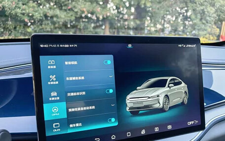 BYD Qin, 2024 год, 1 770 000 рублей, 13 фотография