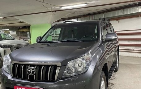 Toyota Land Cruiser Prado 150 рестайлинг 2, 2011 год, 2 700 000 рублей, 1 фотография