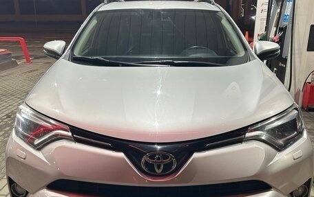 Toyota RAV4, 2016 год, 2 180 000 рублей, 3 фотография