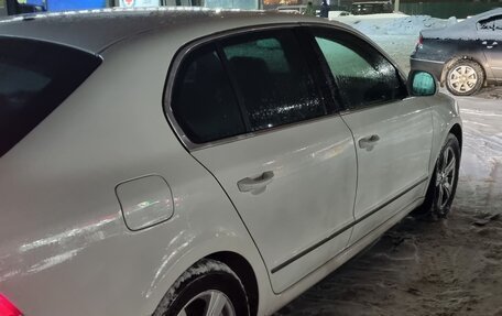 Skoda Superb III рестайлинг, 2012 год, 965 000 рублей, 2 фотография