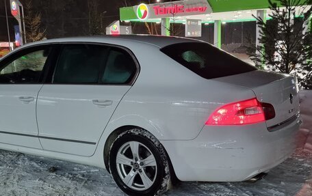 Skoda Superb III рестайлинг, 2012 год, 965 000 рублей, 16 фотография