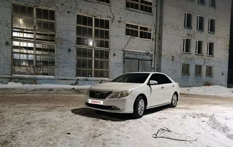 Toyota Camry, 2012 год, 1 660 000 рублей, 2 фотография