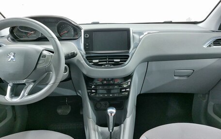 Peugeot 208 II, 2013 год, 699 000 рублей, 12 фотография