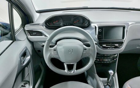 Peugeot 208 II, 2013 год, 699 000 рублей, 11 фотография