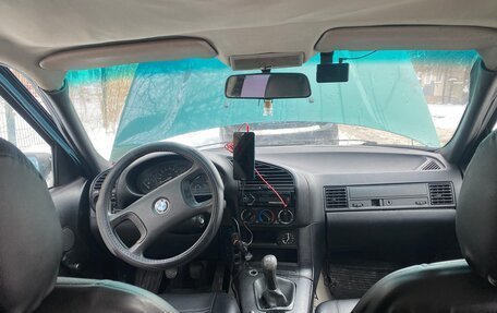 BMW 3 серия, 1992 год, 300 000 рублей, 11 фотография