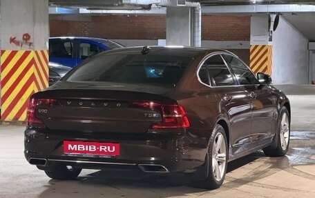 Volvo S90 II рестайлинг, 2017 год, 3 100 000 рублей, 15 фотография