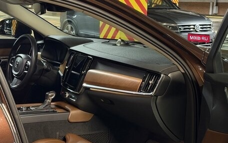 Volvo S90 II рестайлинг, 2017 год, 3 100 000 рублей, 22 фотография