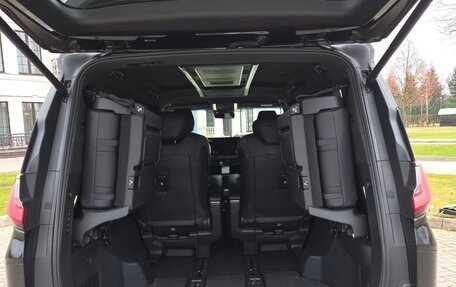 Lexus LM, 2024 год, 19 000 000 рублей, 4 фотография