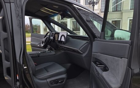 Lexus LM, 2024 год, 19 000 000 рублей, 7 фотография