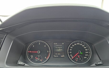 Volkswagen Multivan T6 рестайлинг, 2017 год, 4 500 000 рублей, 10 фотография