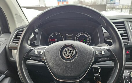 Volkswagen Multivan T6 рестайлинг, 2017 год, 4 500 000 рублей, 12 фотография