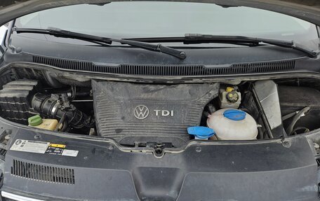 Volkswagen Multivan T6 рестайлинг, 2017 год, 4 500 000 рублей, 3 фотография