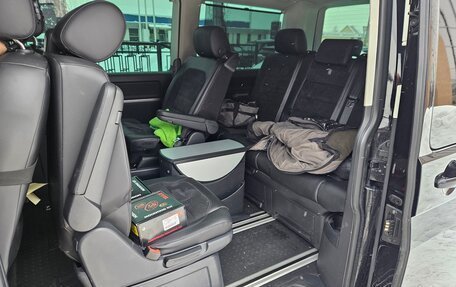 Volkswagen Multivan T6 рестайлинг, 2017 год, 4 500 000 рублей, 24 фотография