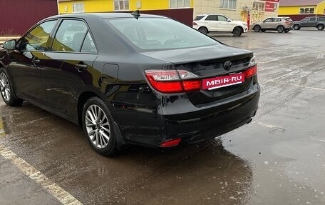 Toyota Camry, 2017 год, 2 100 000 рублей, 2 фотография