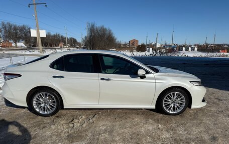 Toyota Camry, 2019 год, 3 500 000 рублей, 4 фотография