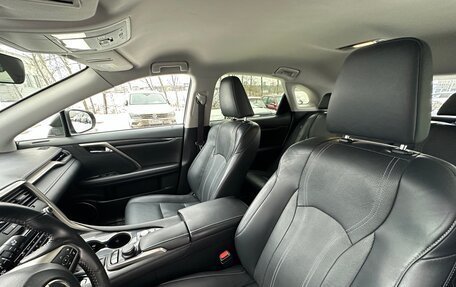 Lexus RX IV рестайлинг, 2017 год, 3 870 000 рублей, 14 фотография