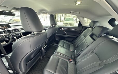 Lexus RX IV рестайлинг, 2017 год, 3 870 000 рублей, 13 фотография