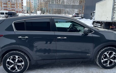 KIA Sportage IV рестайлинг, 2020 год, 2 599 000 рублей, 10 фотография