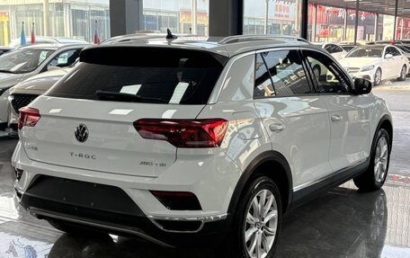 Volkswagen T-Roc I, 2021 год, 1 960 000 рублей, 5 фотография