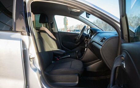 Volkswagen Polo VI (EU Market), 2012 год, 800 000 рублей, 11 фотография