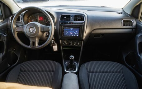 Volkswagen Polo VI (EU Market), 2012 год, 800 000 рублей, 15 фотография