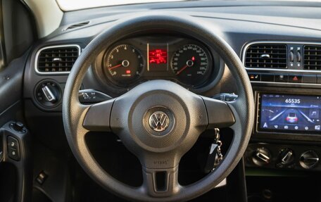Volkswagen Polo VI (EU Market), 2012 год, 800 000 рублей, 17 фотография