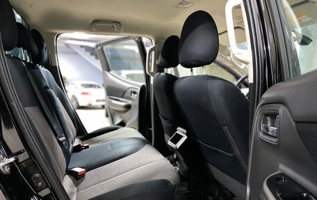 Mitsubishi L200 IV рестайлинг, 2019 год, 2 390 000 рублей, 15 фотография