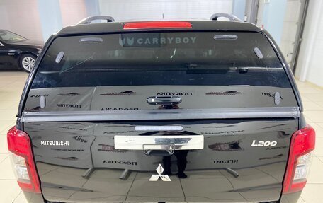 Mitsubishi L200 IV рестайлинг, 2019 год, 2 390 000 рублей, 7 фотография