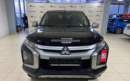 Mitsubishi L200 IV рестайлинг, 2019 год, 2 390 000 рублей, 3 фотография