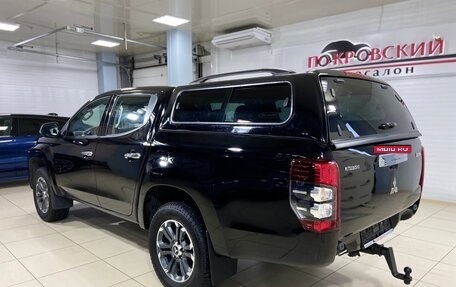 Mitsubishi L200 IV рестайлинг, 2019 год, 2 390 000 рублей, 8 фотография