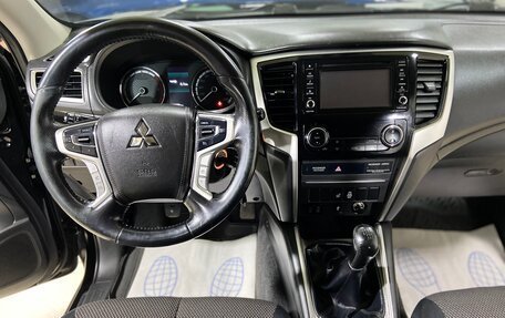 Mitsubishi L200 IV рестайлинг, 2019 год, 2 390 000 рублей, 21 фотография