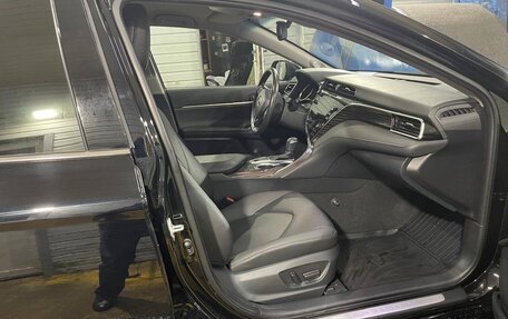 Toyota Camry, 2020 год, 3 550 000 рублей, 12 фотография