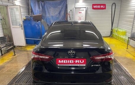 Toyota Camry, 2020 год, 3 550 000 рублей, 4 фотография