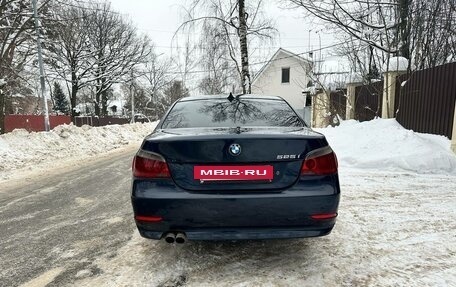 BMW 5 серия, 2006 год, 820 000 рублей, 22 фотография