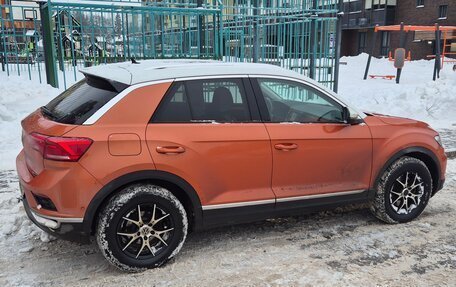 Volkswagen T-Roc I, 2018 год, 2 450 000 рублей, 3 фотография