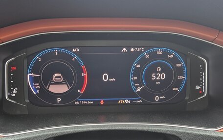 Volkswagen T-Roc I, 2018 год, 2 450 000 рублей, 11 фотография