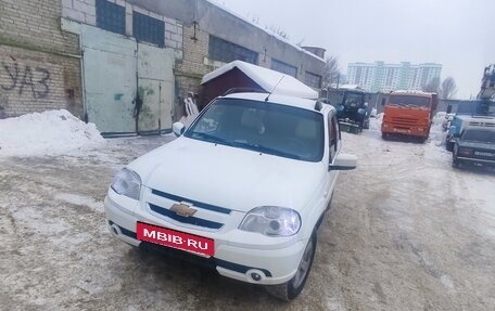 Chevrolet Niva I рестайлинг, 2015 год, 720 000 рублей, 2 фотография