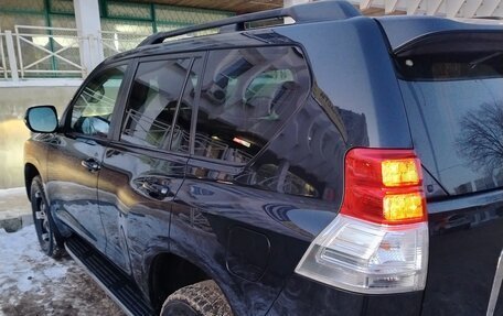 Toyota Land Cruiser Prado 150 рестайлинг 2, 2011 год, 2 700 000 рублей, 2 фотография