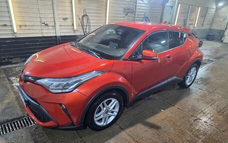 Toyota C-HR I рестайлинг, 2019 год, 2 550 000 рублей, 4 фотография