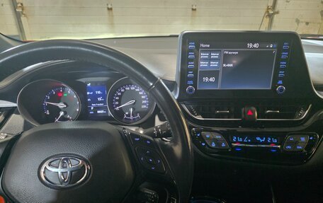 Toyota C-HR I рестайлинг, 2019 год, 2 550 000 рублей, 20 фотография