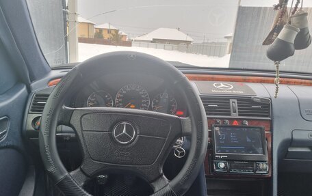 Mercedes-Benz C-Класс, 2000 год, 390 000 рублей, 12 фотография