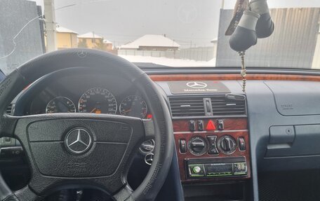 Mercedes-Benz C-Класс, 2000 год, 390 000 рублей, 8 фотография