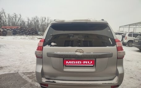 Toyota Land Cruiser Prado 150 рестайлинг 2, 2013 год, 2 800 000 рублей, 6 фотография