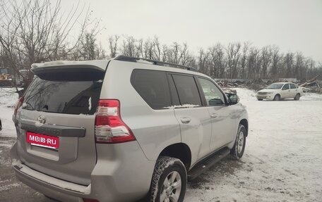 Toyota Land Cruiser Prado 150 рестайлинг 2, 2013 год, 2 800 000 рублей, 8 фотография